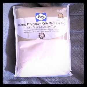 NWT Crib mattress pad with organic top